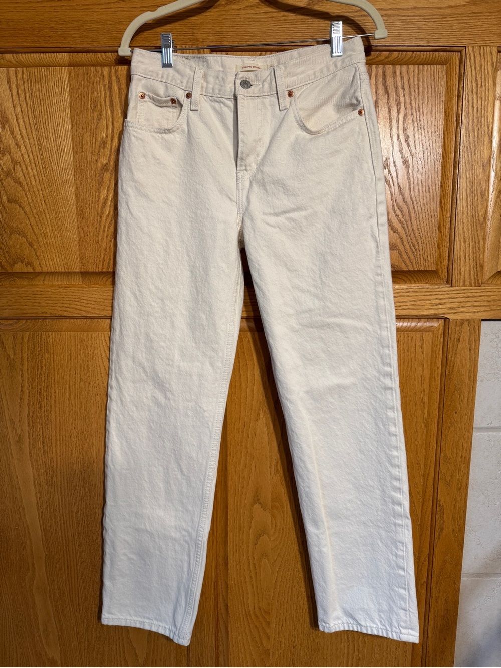 Levi’s Low Pro Straight Jeans Cream Ecru Size 26